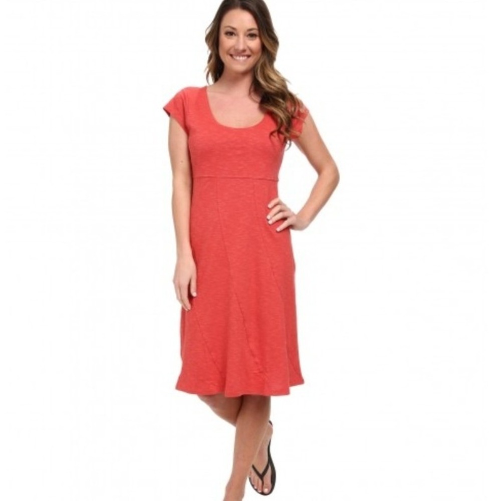 Horny Toad Athletic Dress Mediumβ Coral/Salmon side Pockets
